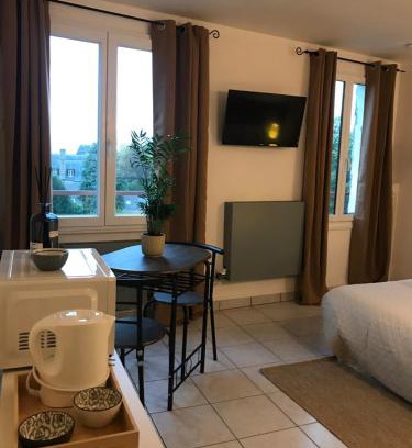 Alencon Apartment | Studio Cosy & Bohème