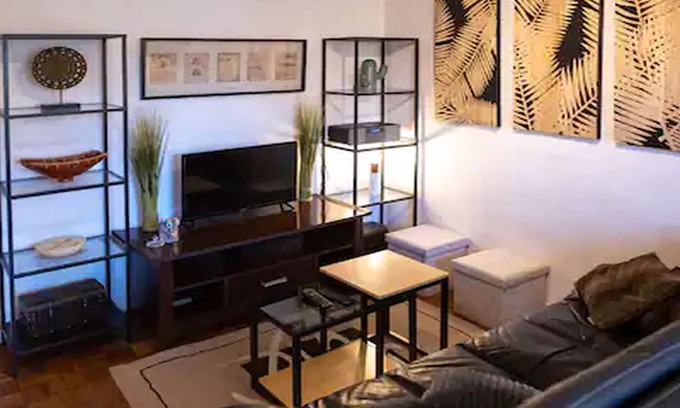 Le Rouet Apartment | Studio Cosy, Calme, Situé Stade, Congrès , Plages , Parcs, Centre, Vieux Port