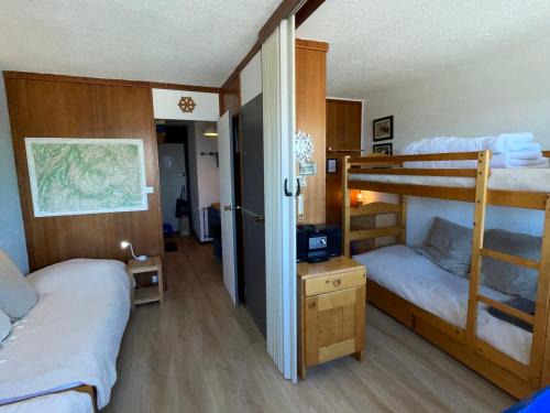 Plagne Centre Apartment | Studio divisible au cœur de La Plagne - 4 pers, accès galerie, cuisine équipée - FR-1-181-2724