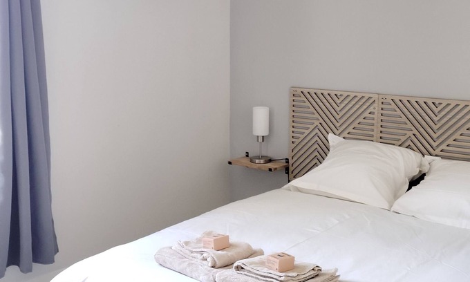 Riberac Apartment | Studio + exterior downtown Ribérac1