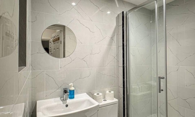 Ealing Apartment | Studio flat in Ealing Broadway