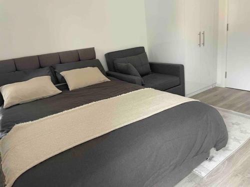 Tottenham Green Apartment | Studio Flat Private Shower Wc and Kitchenette