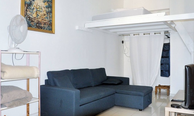 Saint-Lambert Apartment | Studio for 2 with balcony - near the beach