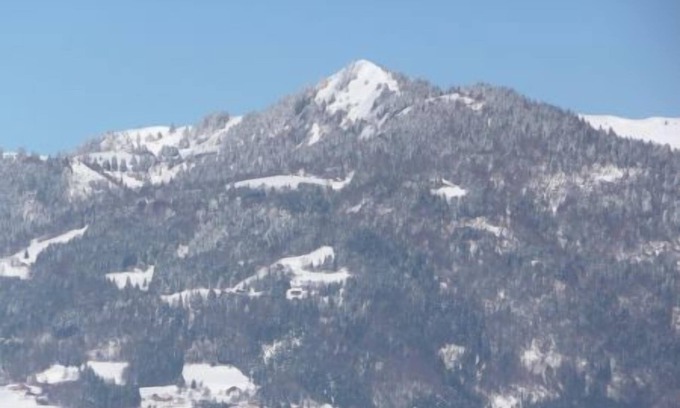 Saint-Jeoire Apartment | Studio for Brasses - sleeps 4