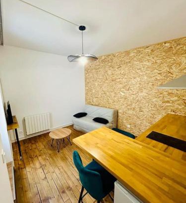 Aurillac Apartment | Studio