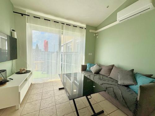 Teteghem-Coudekerque-Village Apartment | Studio