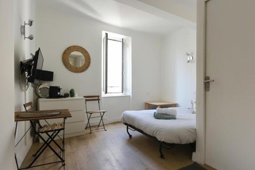 La Fare-les-Oliviers Apartment | Studio Garrigue