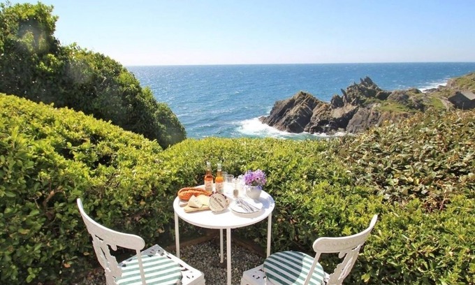 Polperro Cottage | Studio