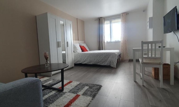 Houilles Apartment | Studio Grand Confort à Houilles