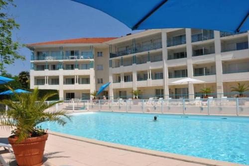 Ciboure Apartment | studio idéal couple 2 enfants, bien situé, calme