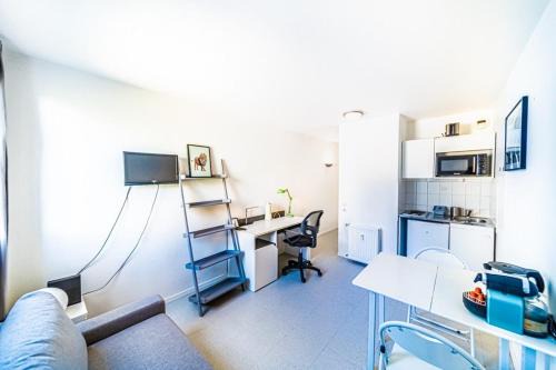 Vaise Apartment | Studio Ideal for professionals or students Lyon Vaise