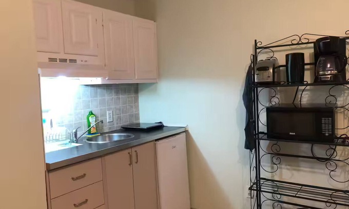 Quartier des Spectacles Apartment | Studio in Heart of Montreal