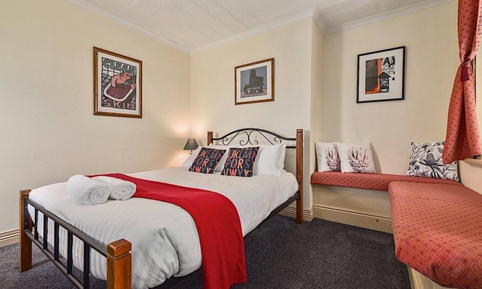 Trevallyn Apartment | Studio in the heart of Trevallyn