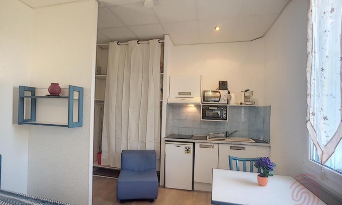 Lamalou-les-Bains Apartment | Studio Lamalou-les-Bains, 1 pièce, 1 personne - FR-1-451-68