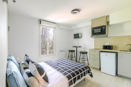 Asnieres-sur-Seine Apartment | Studio lumineux à 2 pas des commerces Asnières - III