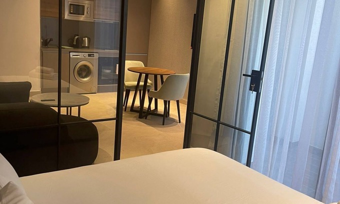 Gauthier Apartment | Studio Luxueux à Gauthier Dans un Immeuble Neuf, IP TV, Machine Nespresso