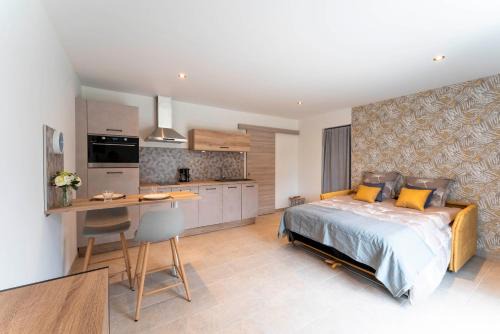 Beaucaire Apartment | Studio Marquet
