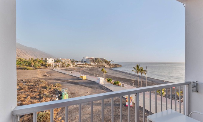 Puerto Naos Apartment | Studio 'Martin - 17' with Sea View, Balcony and Wi-Fi