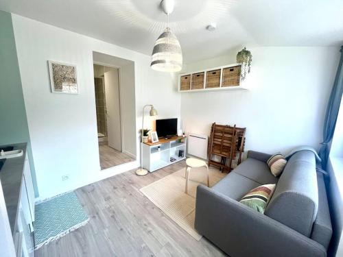 Chatellerault Apartment | Studio Menthe à l'eau - Avec extérieur - Futuroscope 20min