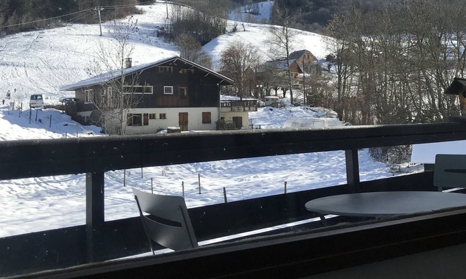 Aillon-le-Jerune Apartment | Studio mountain massif des bauges