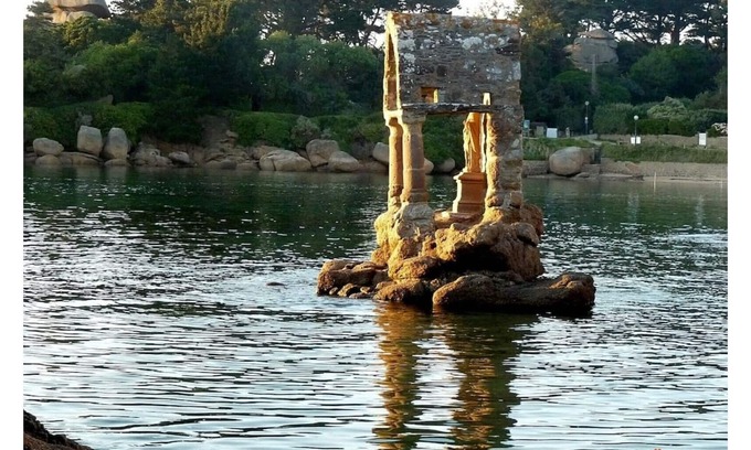 Cote de Granit Rose Apartment | studio N° 3 - Large apartment - Perros-Guirec - Port de Ploumanac'h.