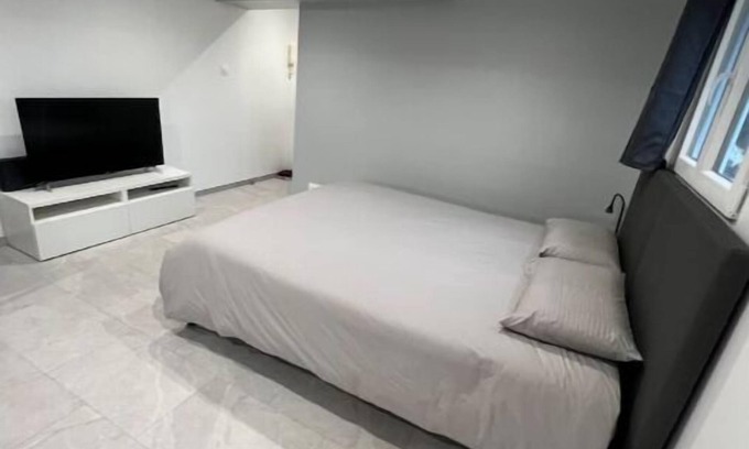 Antony Apartment | Studio Neuf Avec Jardin !