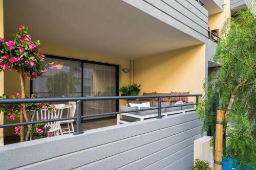 Les Salines Apartment | Studio NEUF - PORTES DE MONACO - Confort - Wifi - Clim