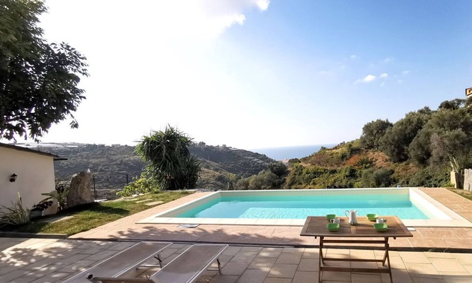 Pompeiana Apartment | Studio Nido - Studio Apartment, Sleeps 3