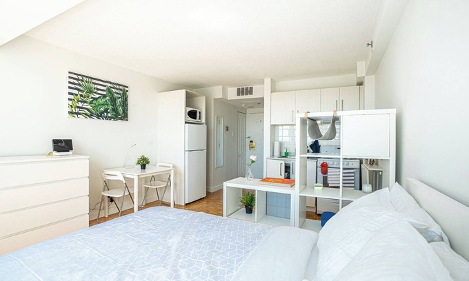 Downtown Montreal Apartment | Studio Oasis Retreat