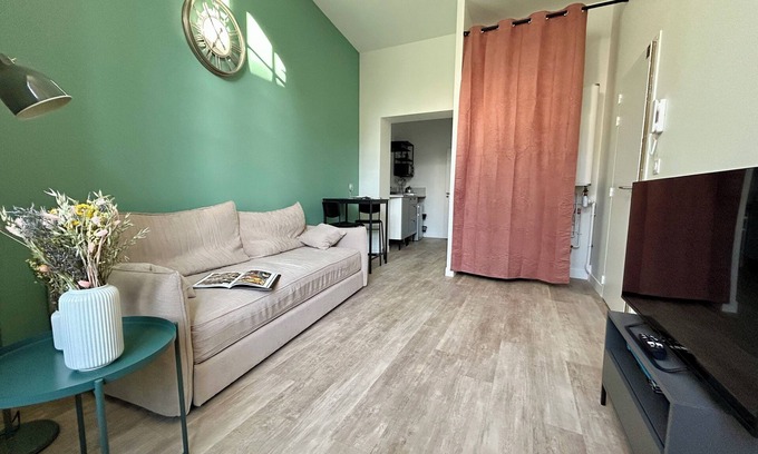 Beaufort-en-Anjou Apartment | Studio on one level, renovated & bright, Beaufort-en-Anjou, near the Loire river