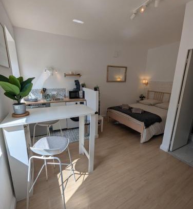 Saint-Marc Apartment | Studio proche port