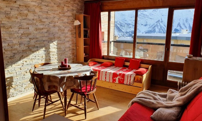 Orcieres-Merlette Apartment | Studio Queyrelet 1 pied des pistes avec balcon & vue 2-4 personnes