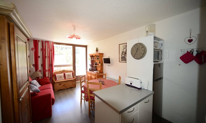 La Salle-les-Alpes Apartment | Studio quiet comfort for 4 people. the slopes of Serre Chevalier