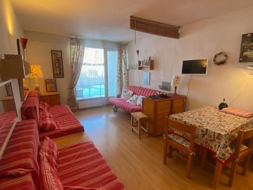 Montgenevre Apartment | Studio ski-in/ski-out 6 pers, balcon, cuisine équipée - FR-1-445-144