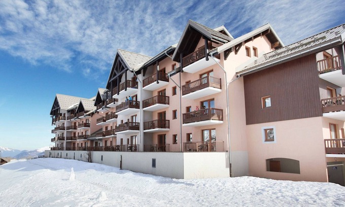 Valmeinier Apartment | Studio | Sleeps 4 | Mountain Escape in Valmeinier!