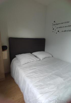 Parigne-lʼEveque Apartment | Studio Smarty