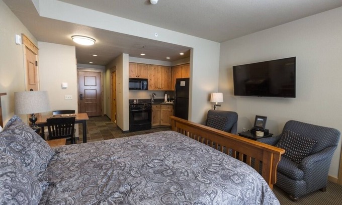 Whitefish Apartment | Studio Style Lodging Ski-In/Ski-Out