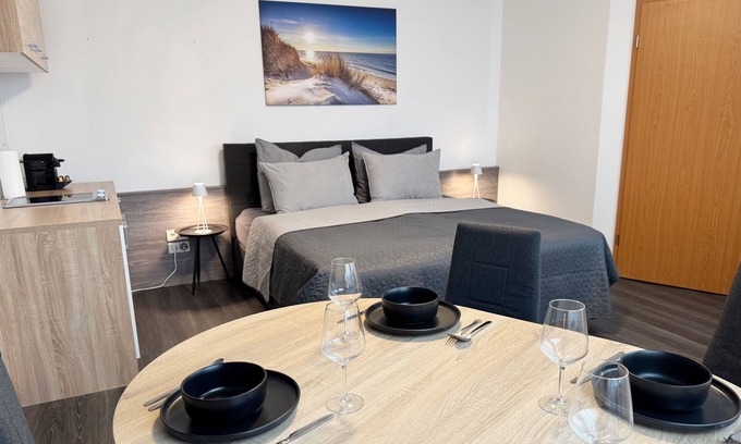 Pforzheim Apartment | Studio-Superior-Private Bathroom-City view