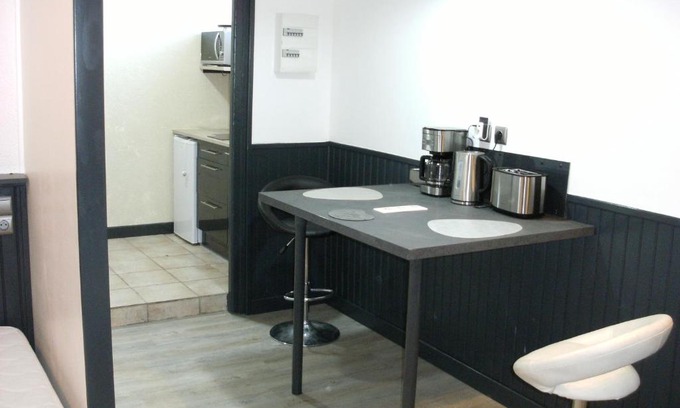 Vic-sur-Cere Apartment | studio vic 2.0