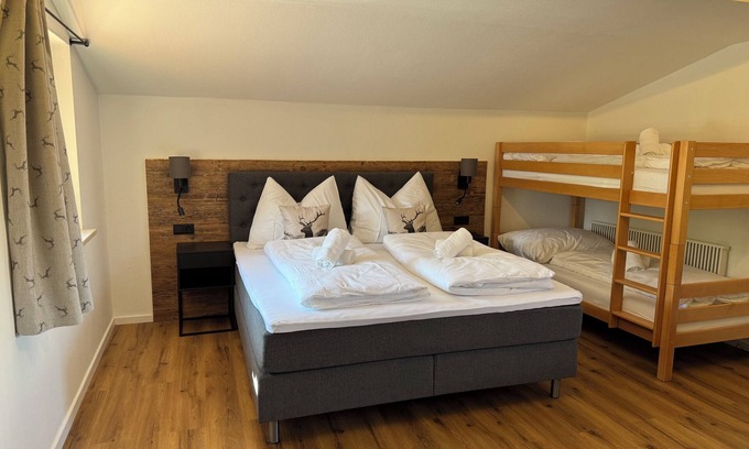 Sankt Martin bei Lofer Apartment | Studio with balcony