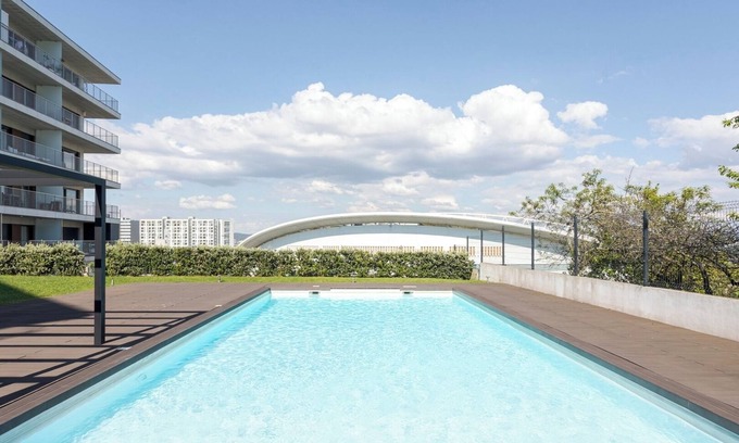 Campanha Apartment | Studio w/Terrace, Pool and Gym | Antas by Host Wise