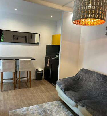 Saint-Zacharie Apartment | Studio zen et moderne à St-Zacharie