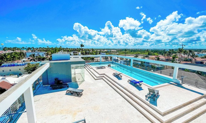 Bavaro Hotel | STUDIOS and SUITES Ducassi ROOFTOP POOL