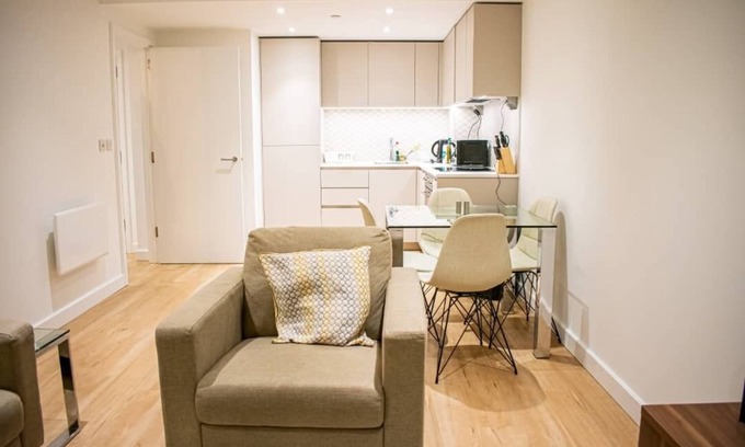 Whittington Apartment | Stunning 1-Bed Apartment in London