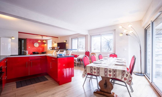 Estarvielle House | Stunning 10-Person House Near Loudenvielle/Peyresourde – Ideal for Ski, Hike, Bike with WiFi