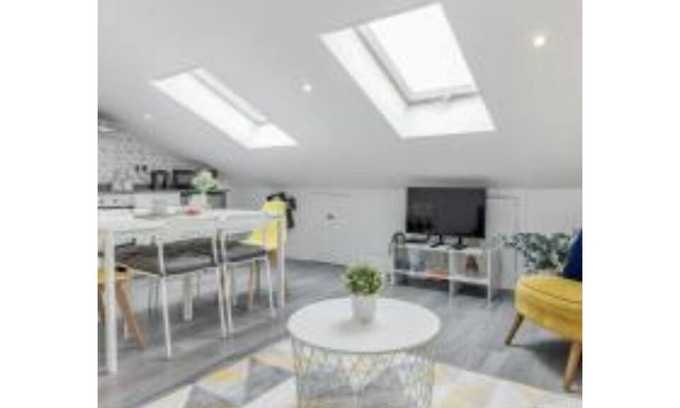 Milton Keynes Apartment | STUNNING, 1BR apartment in a quiet Location-7mins drive to Milton Keynes Station