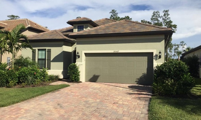 Estero House | Stunning 2,000 square foot luxury home with Resort Amenities, minutes to golf
