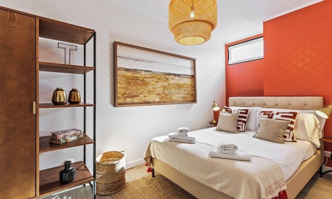 Belem Apartment | Stunning 2 BDR Apt near Belem