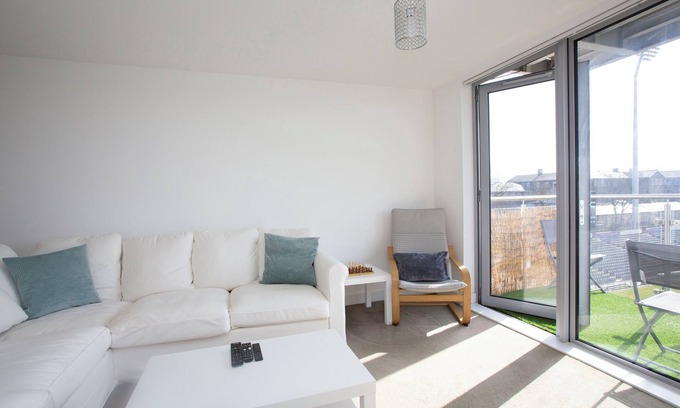 Horfield Apartment | Stunning 2 BDR Flat Ashley Down Cricket