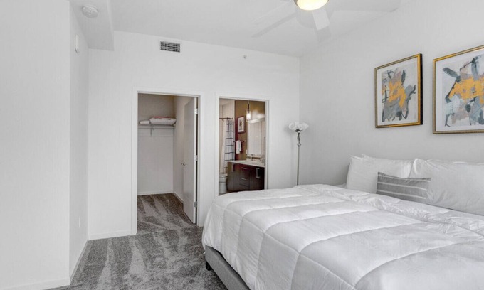Downtown Tampa Apartment | Stunning 2-Bed Condo with Panoramic DT Tampa Views